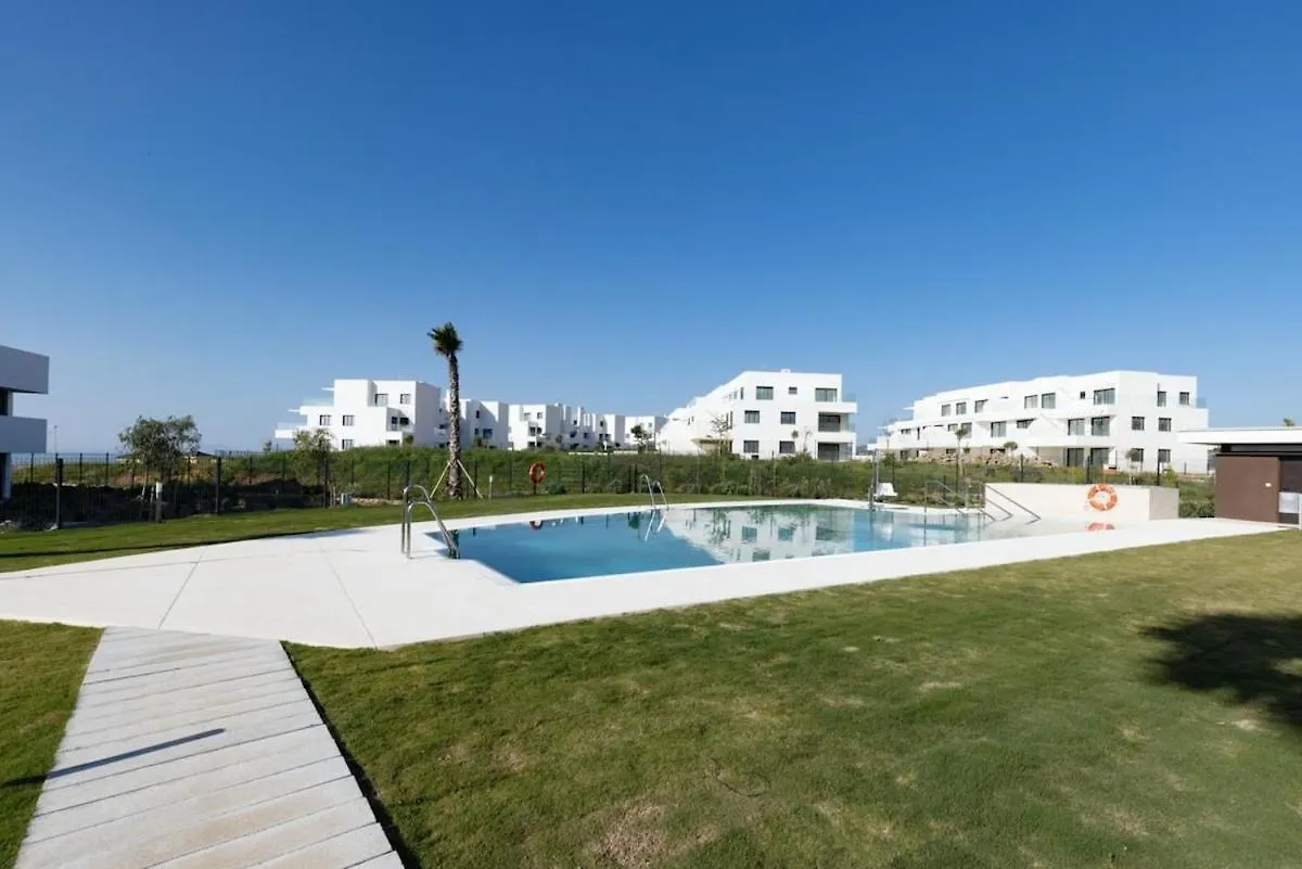 Peaceful Apartment With Views And Garden Estepona İspanya