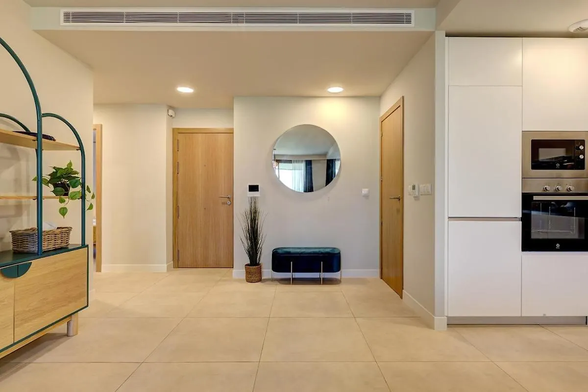 Peaceful Apartment With Views And Garden Estepona İspanya
